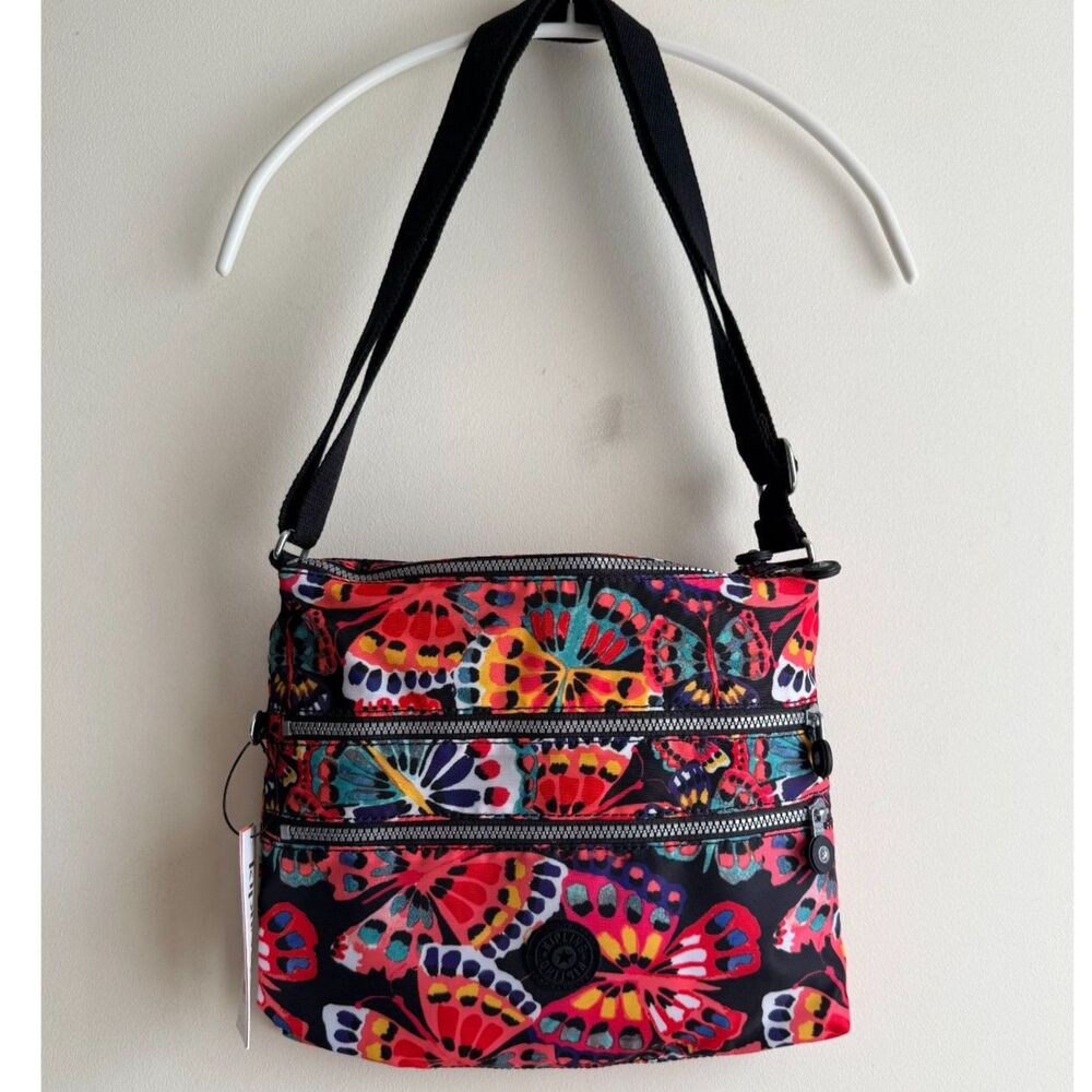Gorgeous NWT limited edition Kipling bag (Butterfly pattern)